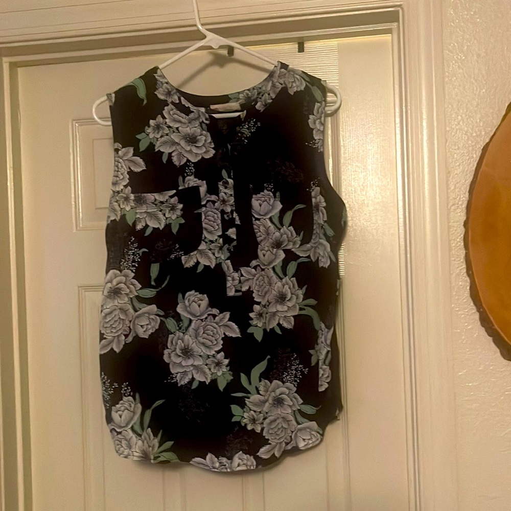 Size M top from loft